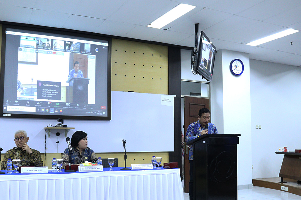 Pembukaan seminar dari Dr. Muhammad Facruddin Arrozi, SE, AK, MSI Wakil Rektor Universitas Esa Unggul